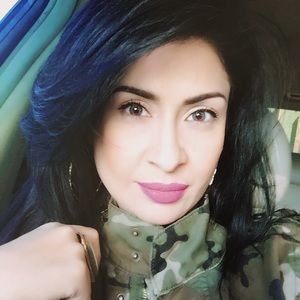 Meet your Posher, E.y.